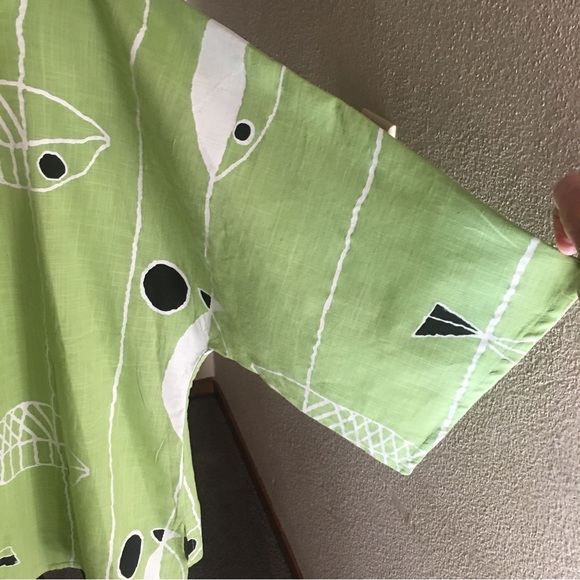 Green Size M Cotton Fish Blouse - Picture 8 of 10